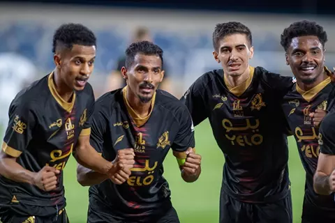 صراع الهبوط في الدوري السعودي.. الوحدة يفلت من فخ الأخدود (فيديو)